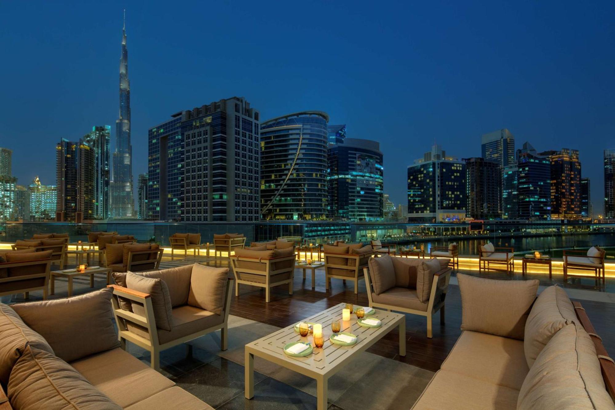 Radisson Blu Hotel, Dubai Waterfront Eksteriør billede